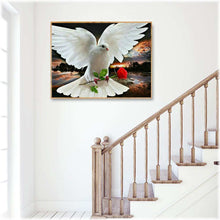Laden Sie das Bild in den Galerie-Viewer, Diamond Painting - Hochzeitstaube