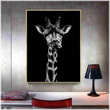 Laden Sie das Bild in den Galerie-Viewer, Diamond Painting - Giraffe / schwarz-weiß